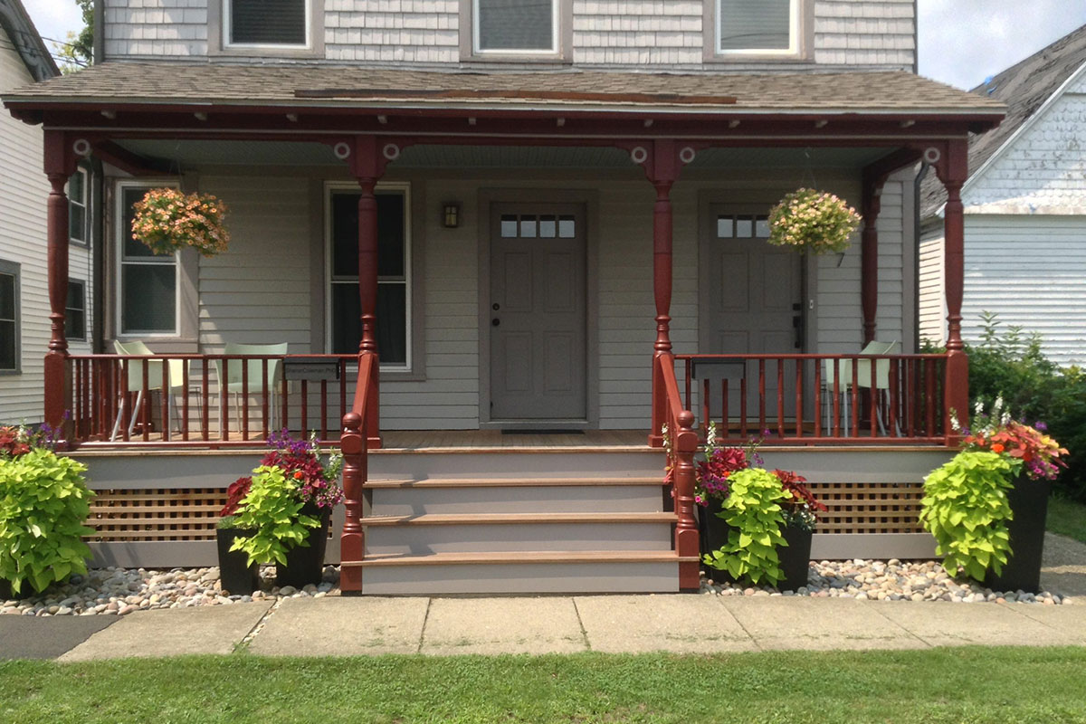 Photo of a customer's front porch after new spindles from Mr. Spindle